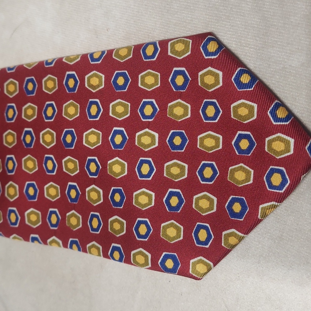 Saks Fifth Avenue Silk Necktie Red Blue Yellow Geometric Hexagon EUC